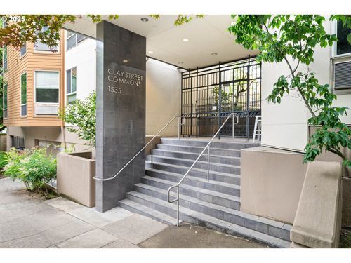 212-1535 Sw Clay St, Portland, OR, 97201-6018 | Card Image