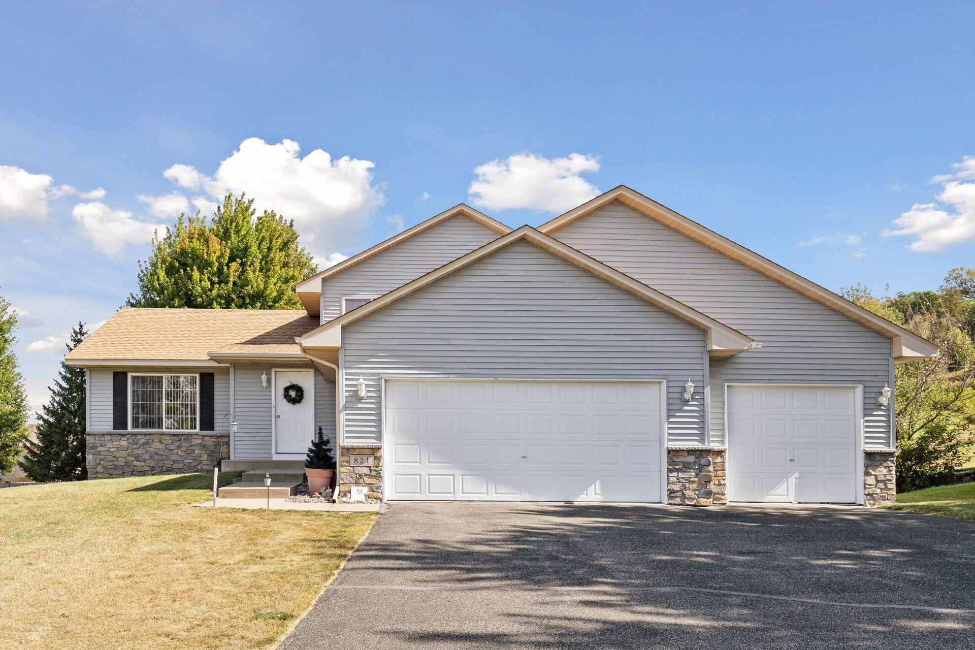 Green Acre Ct, Belle Plaine, MN 56011