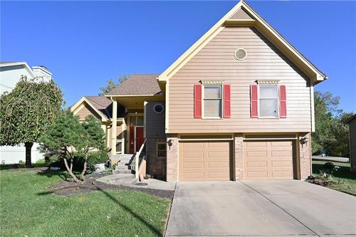 8605 N Flora Ave, Kansas City, MO, 64155-3027 | Card Image