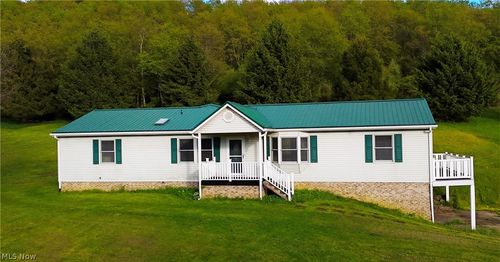 6878 Veterans Blvd, Chester, WV, 26034-1951 | Card Image