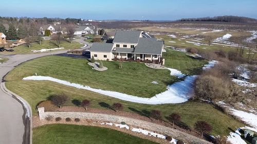 7072 Wolverine View Dr, Williamsburg, MI, 49690-9290 | Card Image