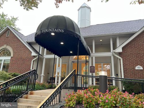 unit-121-1504 Lincoln Way, MCLEAN, VA, 22102-5855 | Card Image