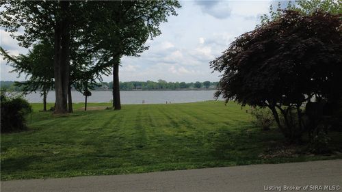 a-5820 Upper River Rd, Jeffersonville, IN, 47130-8406 | Card Image