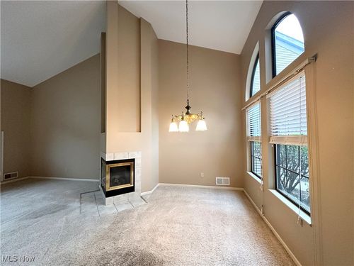 apt-2-4048 Saint Andrews Ct, Canfield, OH, 44406-9079 | Card Image