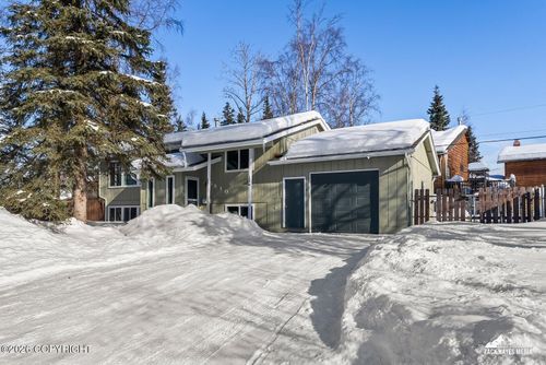 5810 College Dr, Anchorage, AK, 99504-3013 | Card Image