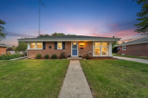 1114 Shorecrest Dr, RACINE, WI, 53402-3345 | Card Image