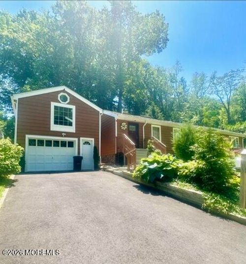 111 Valley Ave, Highlands, NJ, 07732-1831 | Card Image