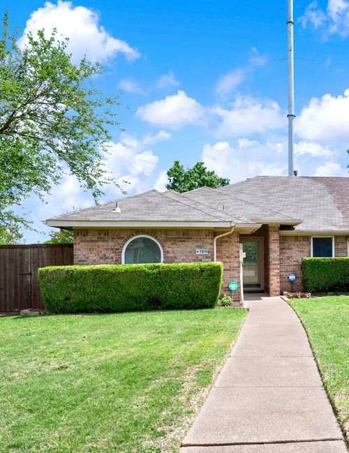 4509 Club Estate Pl, Mesquite, TX, 75150-1543 | Card Image