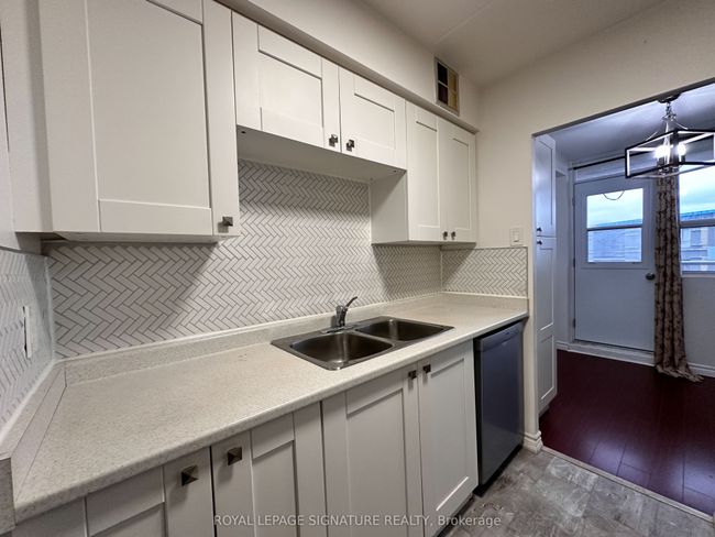 1002 - 207 Galloway Rd, Condo with 2 bedrooms, 1 bathrooms and null parking in Scarborough ON | Image 5