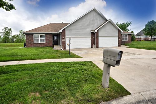 10630 W 115th Ct, Cedar Lake, IN, 46303-8206 | Card Image