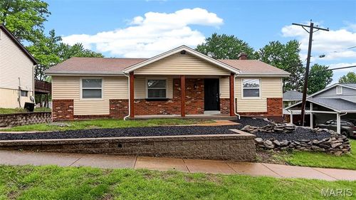 12123 Wesland Dr, Maryland Heights, MO, 63043-1456 | Card Image