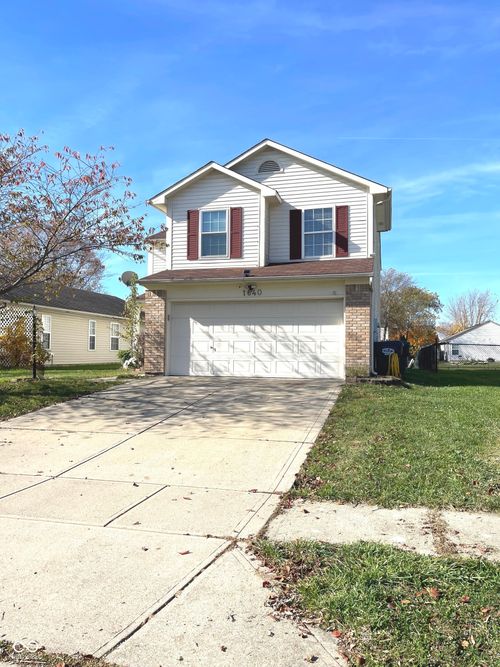 1640 Long Lake Drive, Greenwood, IN, 46143 | Card Image