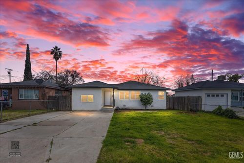 1217 Castaic Avenue, Bakersfield, CA, 93308 | Card Image
