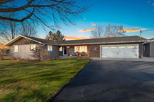 N5595 Locust Road, Richmond, WI, 54166 | Card Image