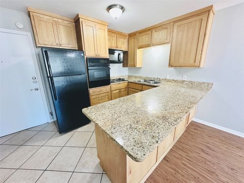 apt-223-601 W 11th St, Austin, TX, 78701-2031 | Card Image