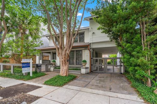 1210 Hawthorne St, Houston, TX, 77006-3820 | Card Image