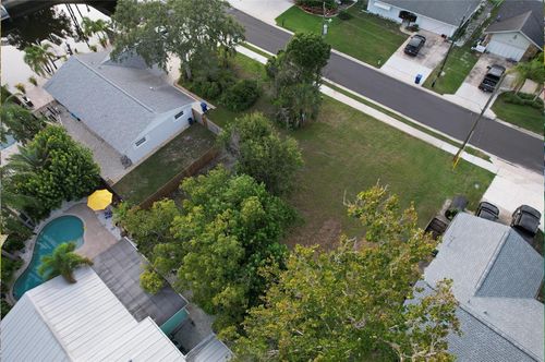 404 Crosswinds Dr, PALM HARBOR, FL, 34683-1305 | Card Image