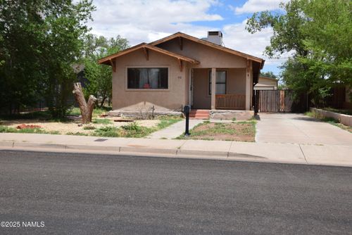 510 W Aspinwall St, Winslow, AZ, 86047-3332 | Card Image