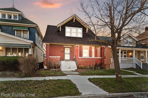2965 Fischer St, Detroit, MI, 48214-1806 | Card Image