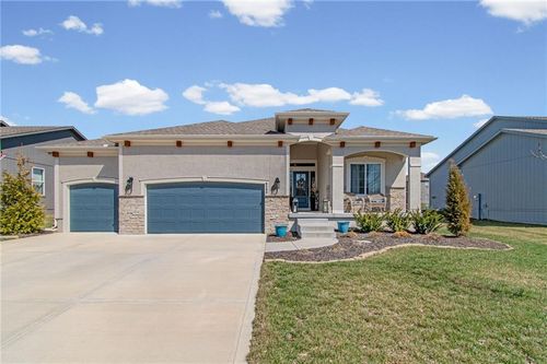 9208 110th Ter, Kansas City, MO, 64157-5836 | Card Image