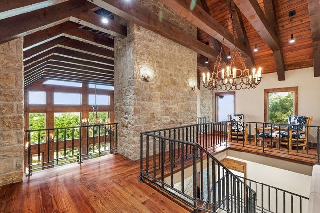 556 Cliff View Loop, Home with 6 bedrooms, 7 bathrooms and null parking in Harper TX | Image 47