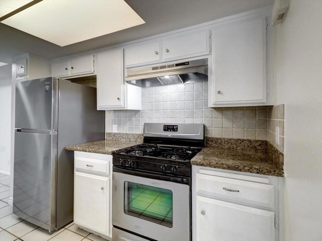 Stainless | Image 19