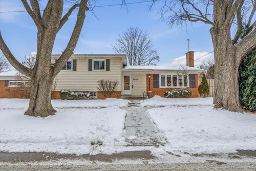 2818 Farrell Ave, Park Ridge, IL, 60068-1124 | Card Image