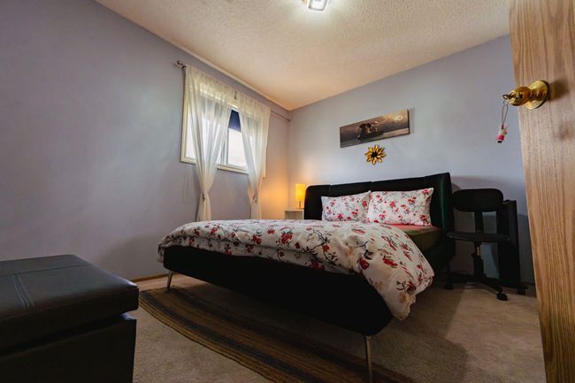 24 Laguna Close Ne, House other with 4 bedrooms, 3 bathrooms and 2 parking in Calgary AB | Image 19