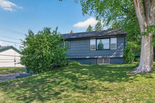 765 Rose Pl, Roseville, MN, 55113-3414 | Card Image