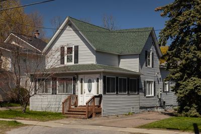 366 North Avenue, House other with 5 bedrooms, 2 bathrooms and null parking in Burlington VT | Image 2