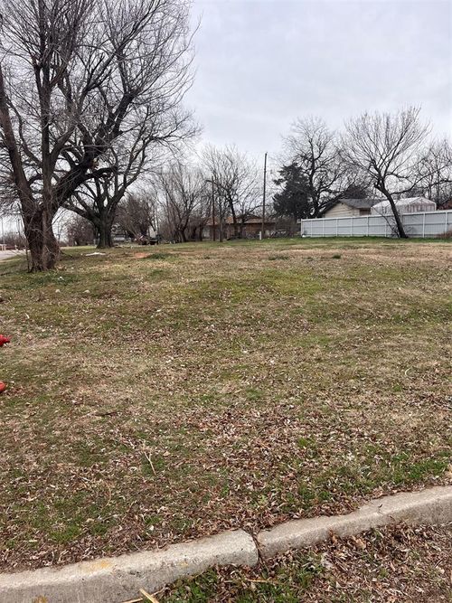 820 N Admire Ave, El Reno, OK, 73036-1708 | Card Image