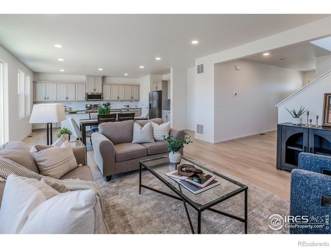 LIVING ROOM | Image 6
