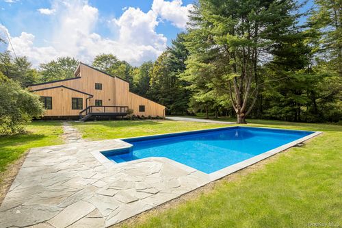 93 Clinton Corners Rd, Salt Point, NY, 12578-2502 | Card Image