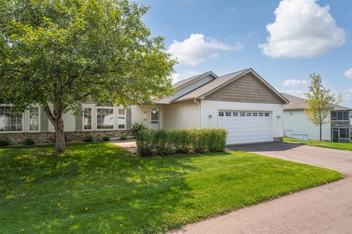 101 Bridgewater Trl, HUDSON, WI, 54016-7781 | Card Image