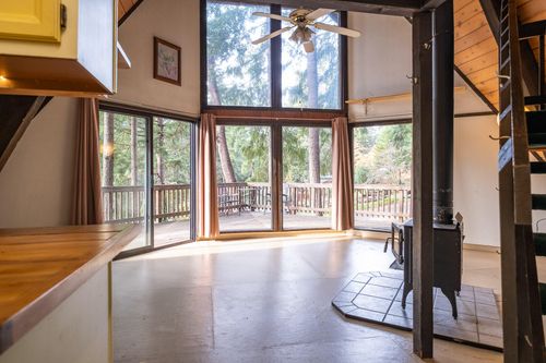 743 Forest View Dr, Willow Creek, CA, 95573 | Card Image