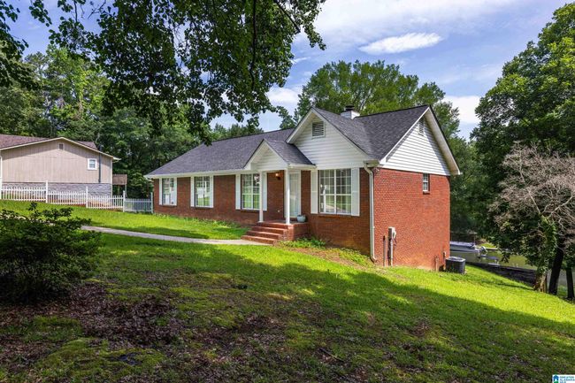 523 Seminole Trl, House other with 3 bedrooms, 3 bathrooms and null parking in PELL CITY AL | Image 16