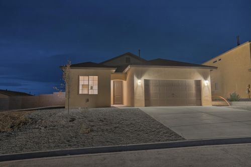 3 Parador Rd, Los Lunas, NM, 87031-6470 | Card Image