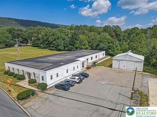 201 Alpha Rd, Wind Gap, PA, 18091-1279 | Card Image