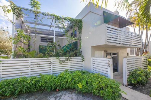 565-565 Nw 97th Ave, Plantation, FL, 33324-4957 | Card Image