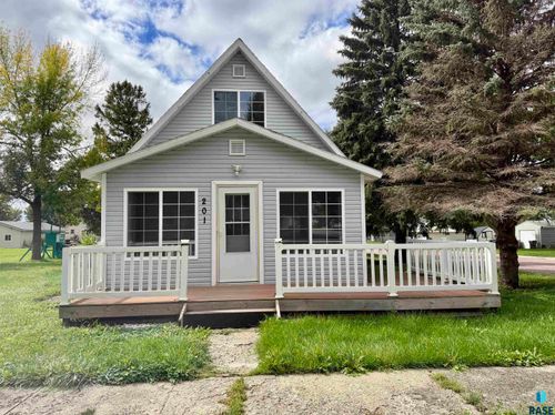 201 S Chestnut St Street, Ellsworth, MN, 56129 | Card Image