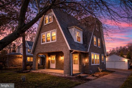 323 Derwyn Rd, LANSDOWNE, PA, 19050-1027 | Card Image