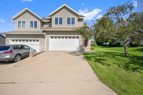 318 Redruth Dr, Dodgeville, WI, 53533-2206 | Card Image