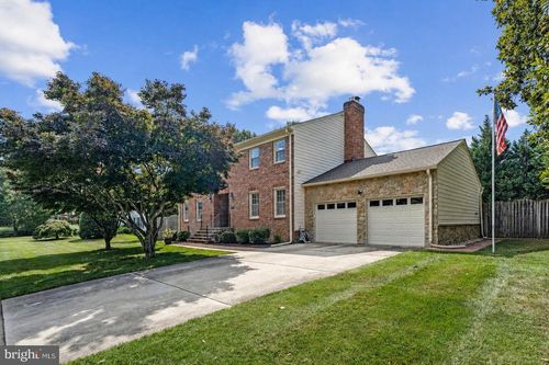 10371 Stratford Ave, Fairfax, VA, 22030-3216 | Card Image