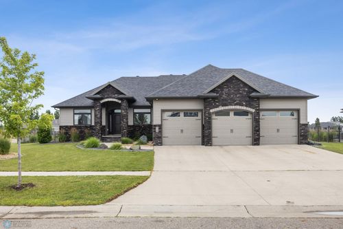 824 48th Ave W, West Fargo, ND, 58078-5007 | Card Image