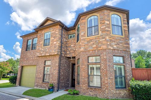 1915 Upland Sky Ln, Houston, TX, 77043-4746 | Card Image