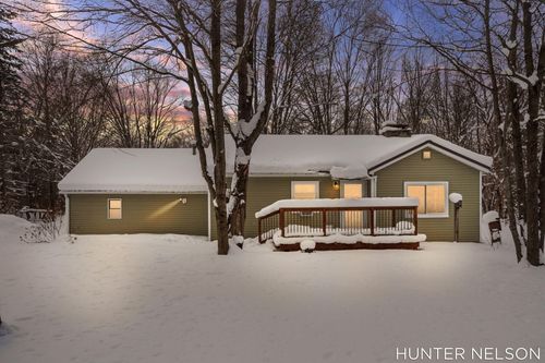 2627 N Evergreen Dr, White Cloud, MI, 49349-8841 | Card Image