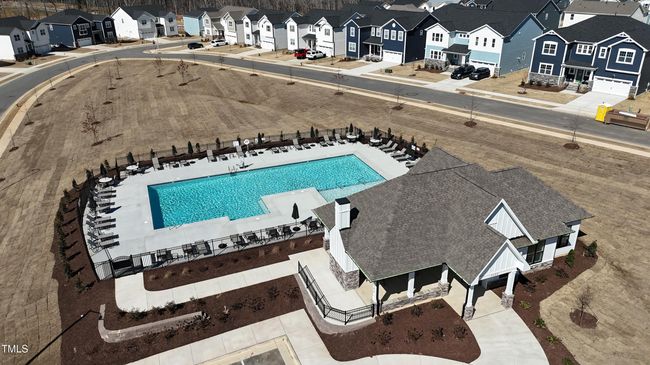 Community Pool Cabana | Image 12