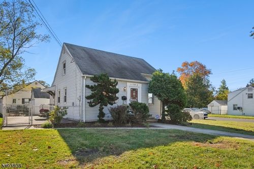 1792 Mountain Ave, Scotch Plains, NJ, 07076-1058 | Card Image