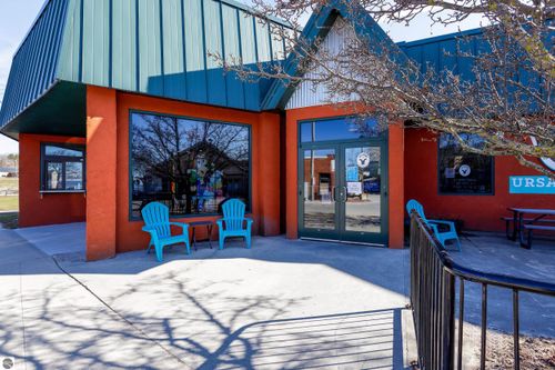 245 S Benzie Blvd, Beulah, MI, 49617-9412 | Card Image