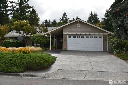 14139 Se 45th St, Bellevue, WA, 98006-2301 | Card Image